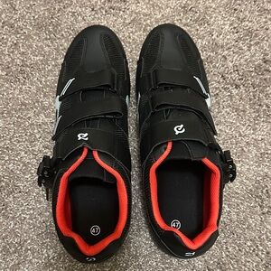 Peloton Black and Red Athletic Cycling Shoes
